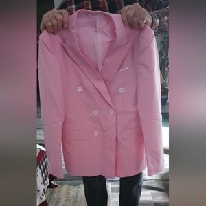 Elegant Pink Women's Double-Breasted Blazer Suit Set.